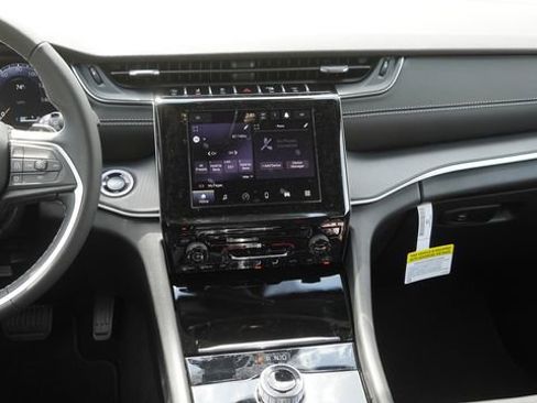 New 2026 Jeep Grand Cherokee Laredo RWD image 15
