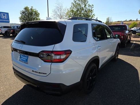 New 2026 Honda Pilot Black Edition image 3