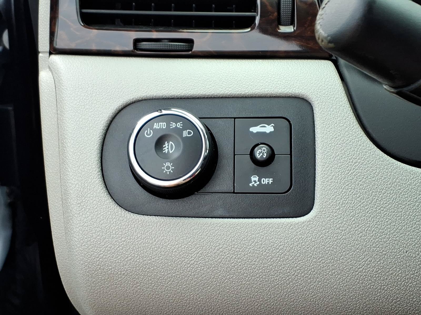 Used 2012 Chevrolet Impala LTZ FWD image 20