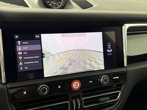 Certified 2026 Porsche Macan AWD/4WD image 21