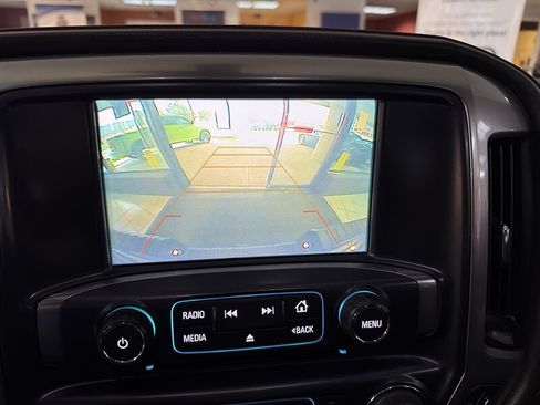 Used 2018 Chevrolet Silverado 1500 LTZ Z71 w/ LTZ Plus Package AWD/4WD image 19