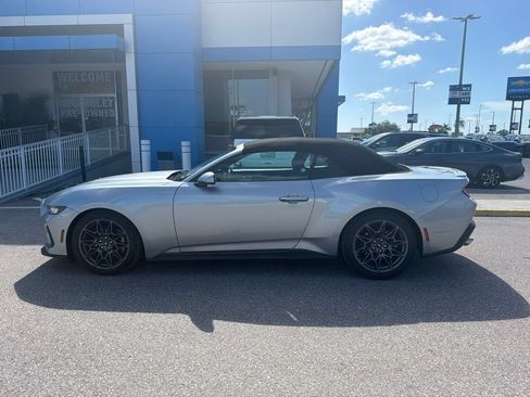 Used 2025 Ford Mustang Premium RWD image 8
