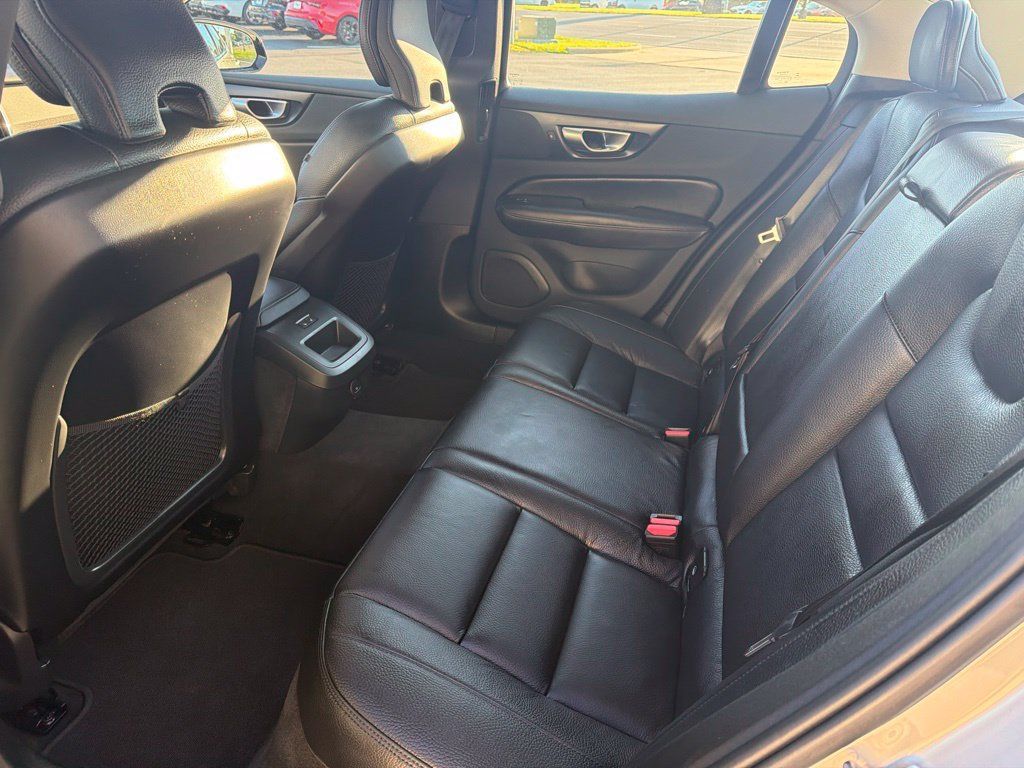 Certified 2024 Volvo S60 B5 Plus w/ Climate Package AWD/4WD image 9