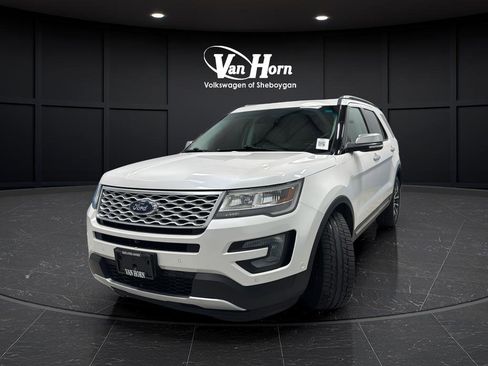 Used 2016 Ford Explorer Platinum AWD/4WD image 3