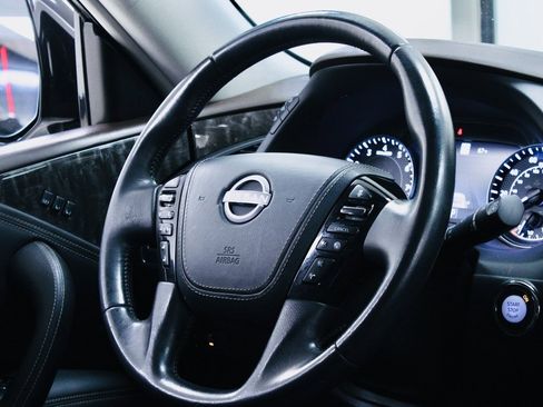 Used 2021 Nissan Armada Platinum image 11