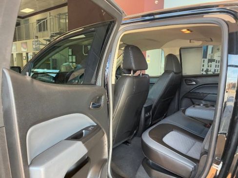 Used 2022 Chevrolet Colorado Z71 w/ Safety Package AWD/4WD image 19