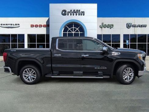 Used 2021 GMC Sierra 1500 SLT w/ SLT Premium Package AWD/4WD image 3