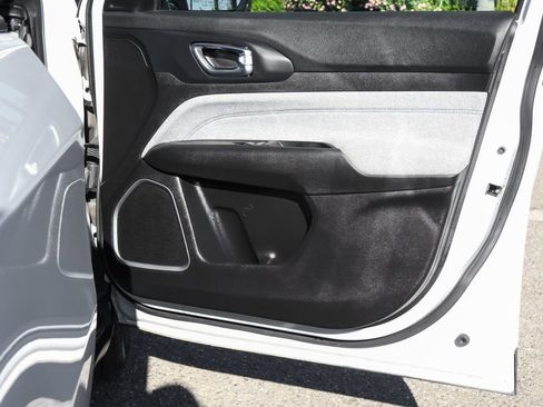 Used 2024 Jeep Compass Latitude w/ Convenience Group image 50