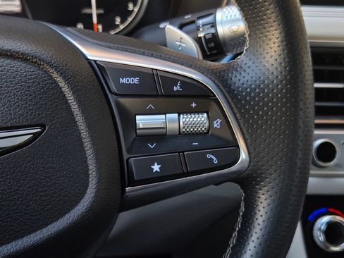 Used 2025 Genesis G70 2.5T AWD/4WD image 23