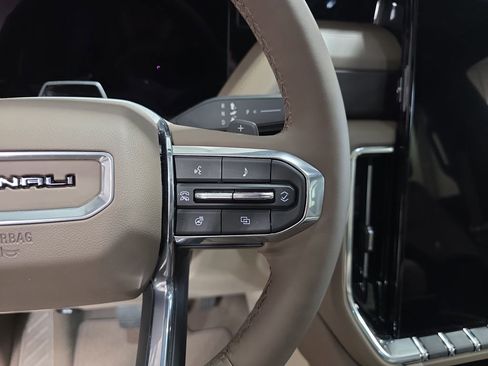 Used 2026 GMC Yukon XL Denali w/ Denali Reserve Package image 21