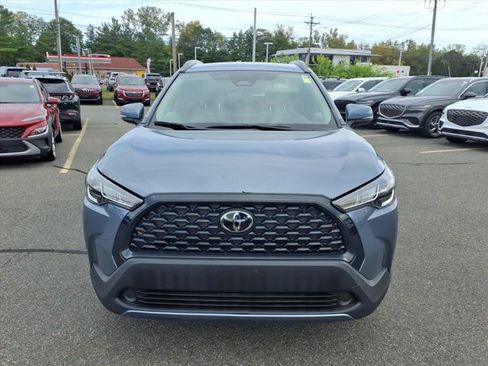 Used 2023 Toyota Corolla Cross LE image 8