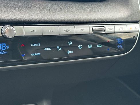 Used 2024 Hyundai Ioniq 5 Limited image 22