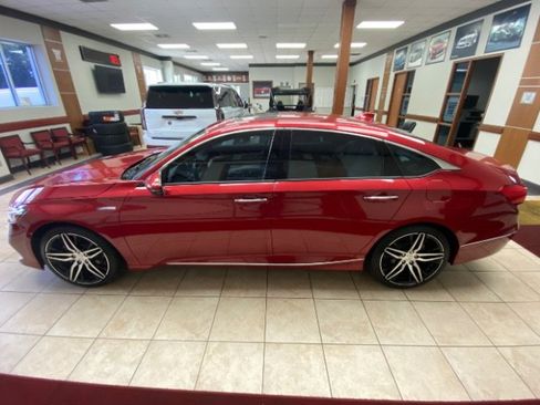 Used 2022 Honda Accord Touring image 4