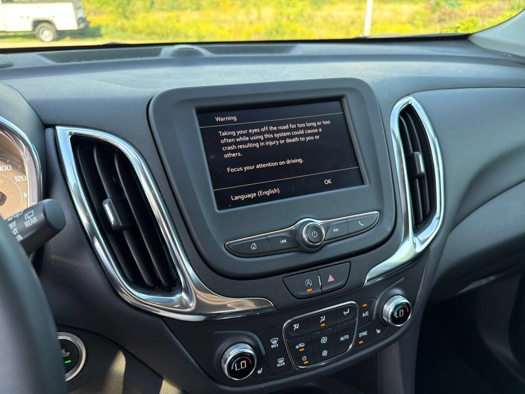 Used 2024 Chevrolet Equinox LT FWD image 12