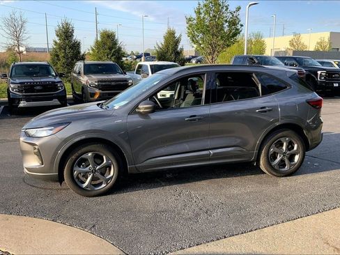 Used 2023 Ford Escape ST-Line w/ Tech Pack #1 AWD/4WD image 11