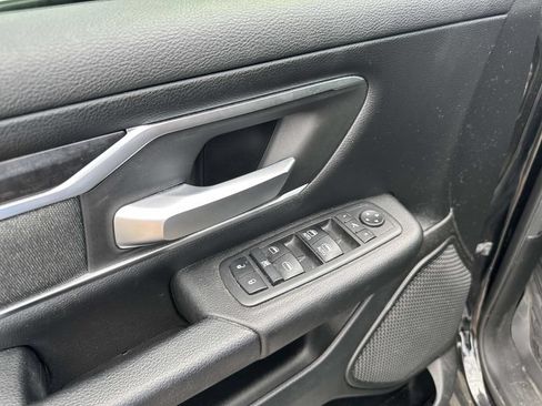 Used 2019 RAM 1500 Big Horn AWD/4WD image 18