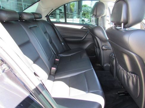 Used 2006 Mercedes-Benz C 230 Sedan image 24