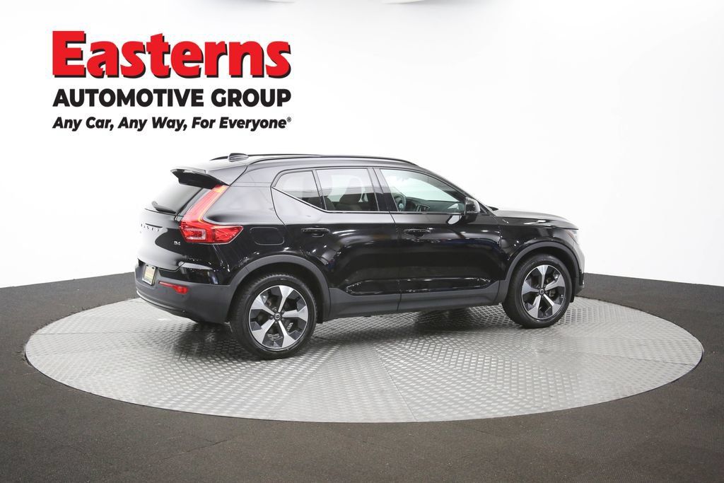 Used 2023 Volvo XC40 B4 Ultimate FWD image 39