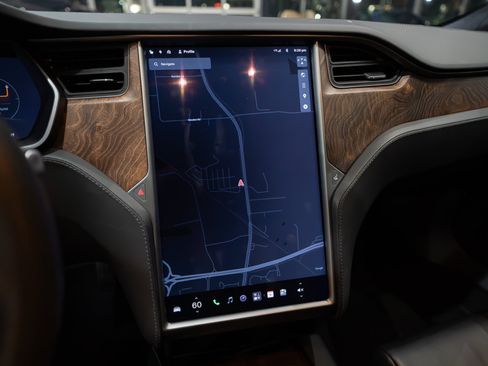 Used 2021 Tesla Model S Long Range Plus AWD/4WD image 13