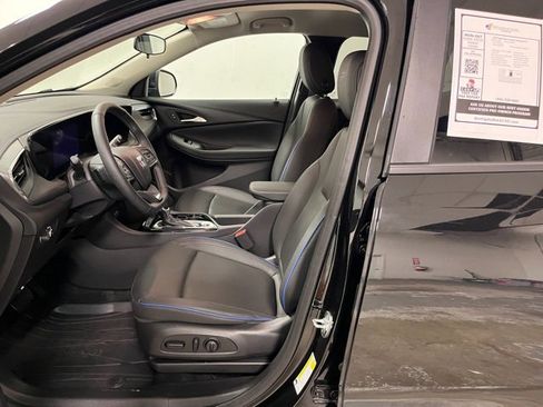 Used 2025 Buick Encore GX Sport Touring w/ Advanced Technology Package image 19