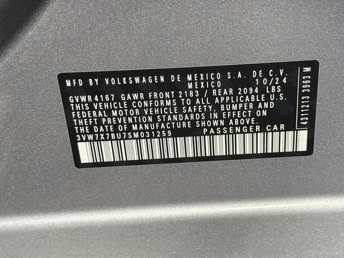 Used 2025 Volkswagen Jetta SE FWD image 12