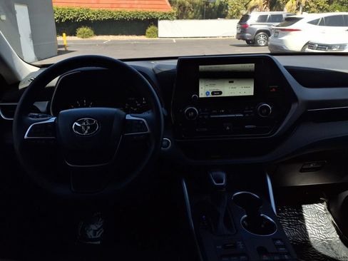 Certified 2026 Toyota Highlander XLE AWD/4WD image 22