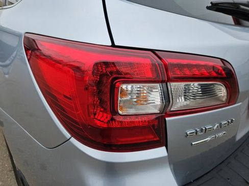 Used 2018 Subaru Outback 2.5i Premium image 18