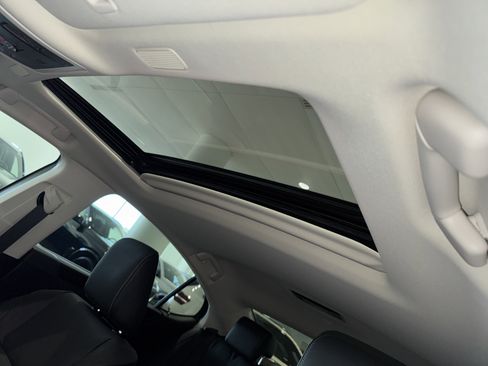 Used 2022 Lexus ES 350 w/ Premium Package image 31