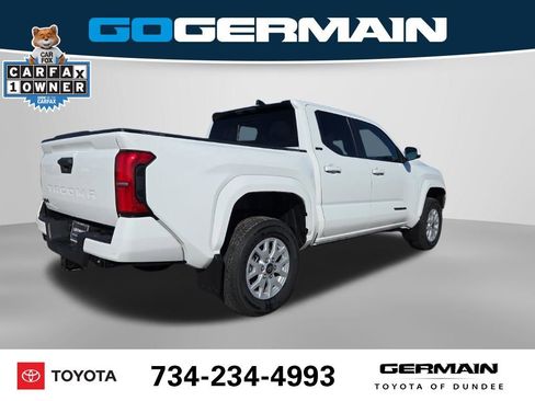 Used 2025 Toyota Tacoma SR5 image 8
