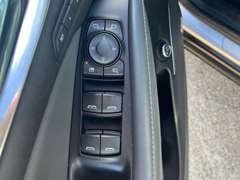 Used 2022 Buick Enclave Premium FWD image 5
