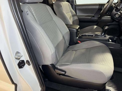 Used 2022 Toyota Tacoma SR image 20