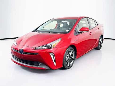 Used 2022 Toyota Prius XLE image 3