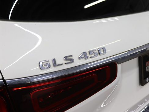 Used 2022 Mercedes-Benz GLS 450 4MATIC image 8