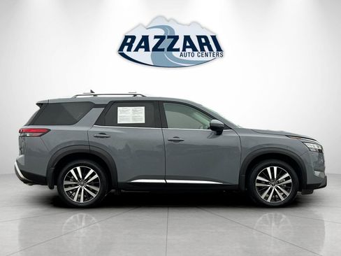 Used 2023 Nissan Pathfinder Platinum w/ Black Appearance Package image 2