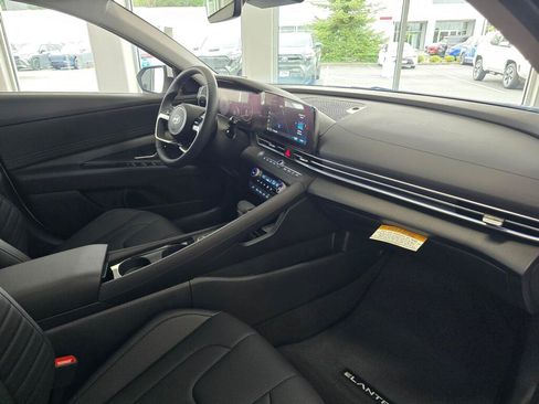 New 2026 Hyundai Elantra Limited FWD image 41