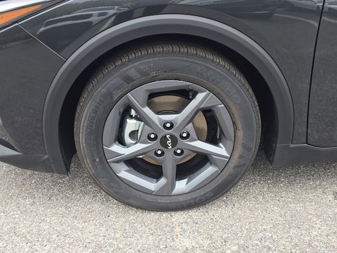 New 2025 Kia K4 LXS image 35