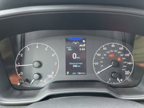 Used 2025 Toyota Corolla LE image 20