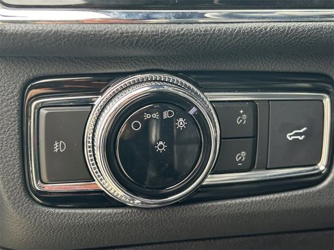 Used 2021 Lincoln Navigator Reserve w/ Luxury Package image 32