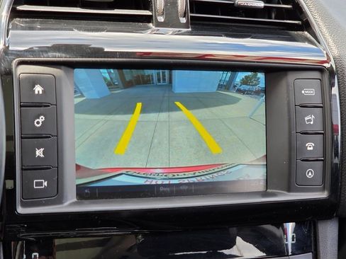 Used 2018 Jaguar F-PACE Premium AWD/4WD image 25