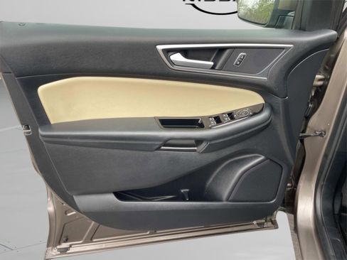 Used 2019 Ford Edge SEL w/ Equipment Group 201A image 12