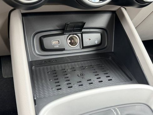 New 2026 Hyundai Venue SEL FWD image 25