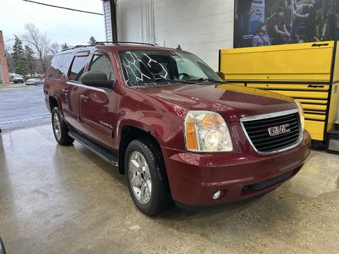 Used 2010 GMC Yukon XL SLT image 13