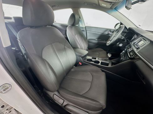 Used 2016 Kia Optima LX image 28