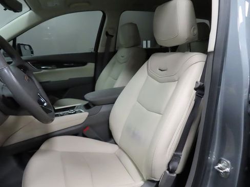 Certified 2024 Cadillac XT6 Premium Luxury w/ Technology Package FWD image 21