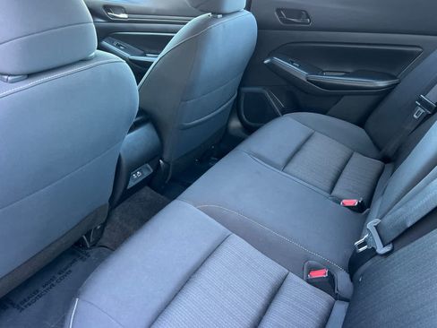 Used 2025 Nissan Altima 2.5 SV FWD image 4
