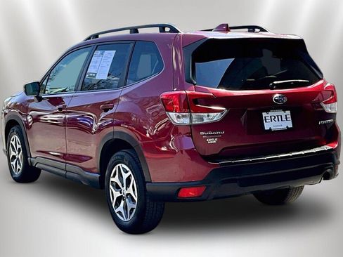Used 2022 Subaru Forester Premium AWD/4WD image 4