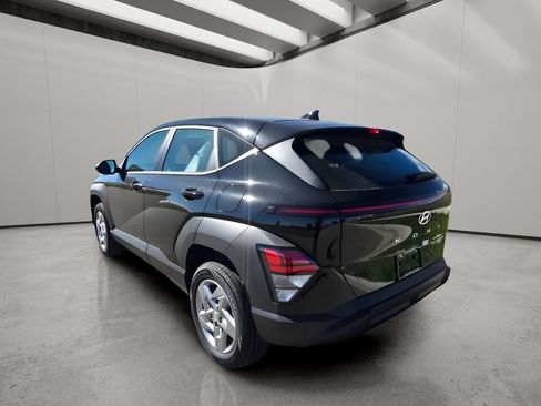 Used 2026 Hyundai Kona SE AWD/4WD image 3