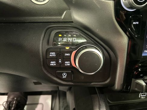 Used 2025 RAM 1500 Big Horn AWD/4WD image 19