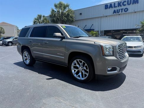 Used 2019 GMC Yukon Denali w/ Denali Ultimate Package AWD/4WD image 2