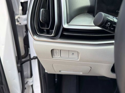 Certified 2025 Kia Sorento S w/ Panoramic Sunroof Package FWD image 19